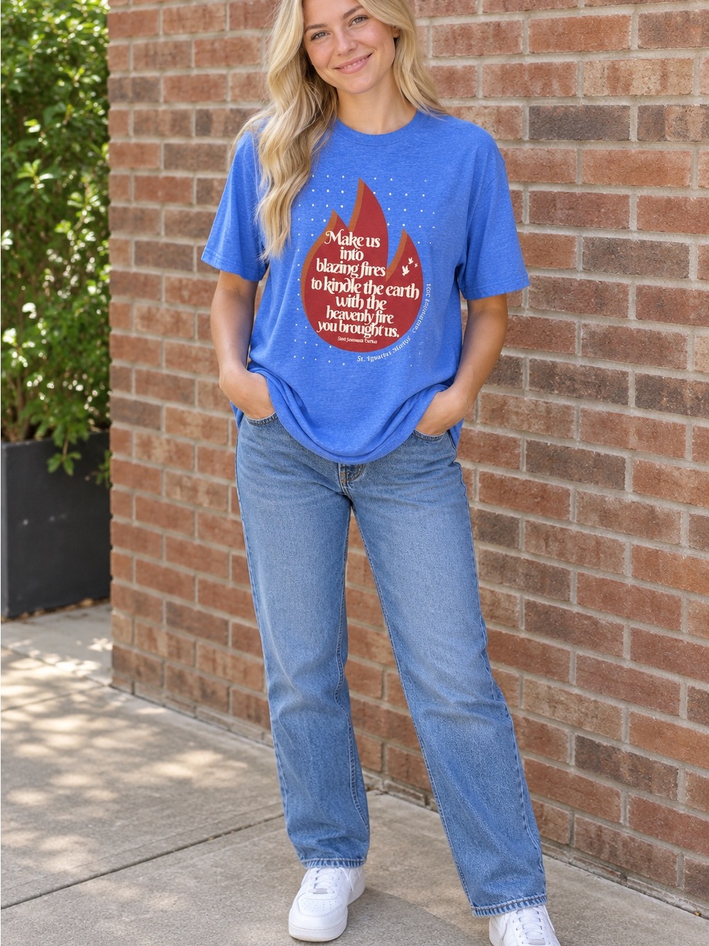 Women’s Blue Graphic Short-Sleeve Tee — Casual Everyday Top loose fit.